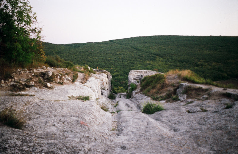 Каменные колеи Крыма