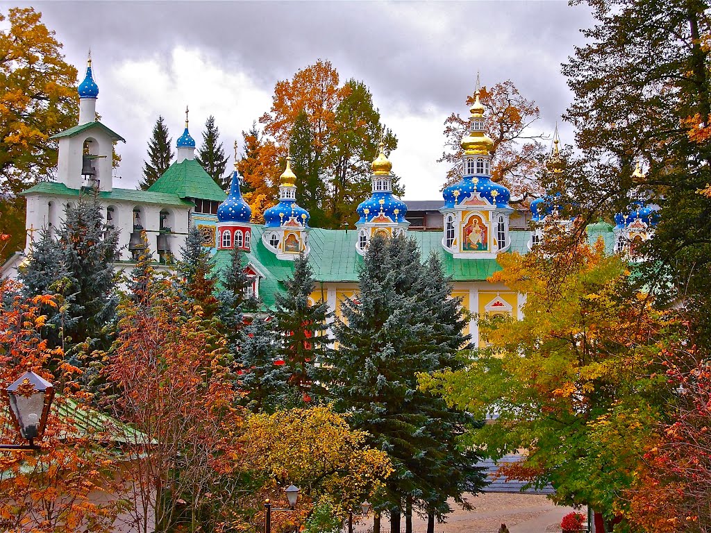 Свято-Успенский Псково-Печерский православный мужской монастырь.