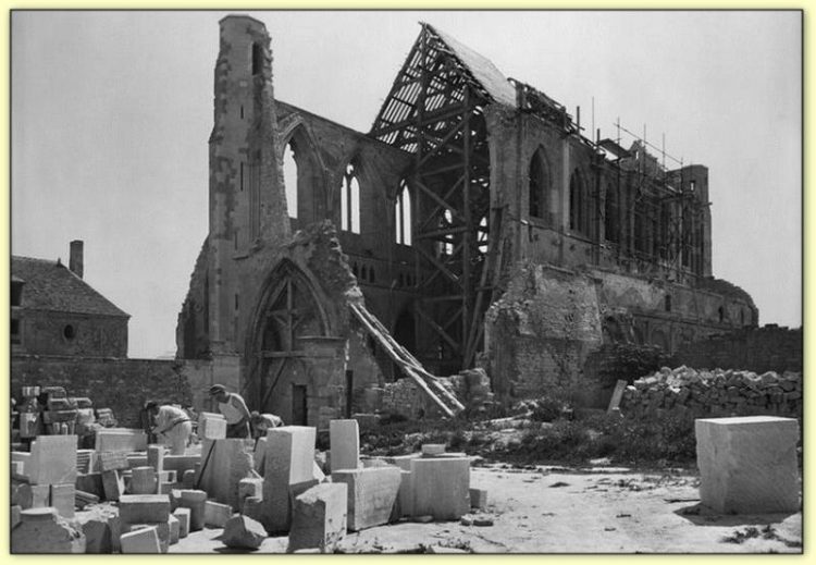 Die Rekonstruktion der Abtei Saint Germain in den Ardennen (Deutschland) 1949