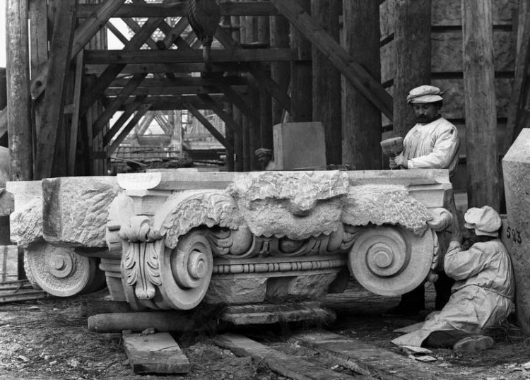 Gastarbeiter aus dem Osten bauen den reinen Ariern deren Reichstag um 1890