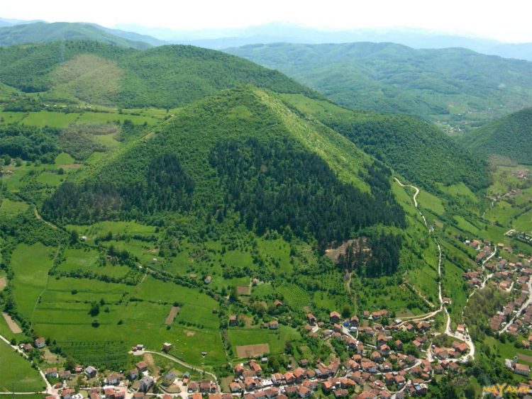 Пирамида в Високо. Босния Герцеговина.