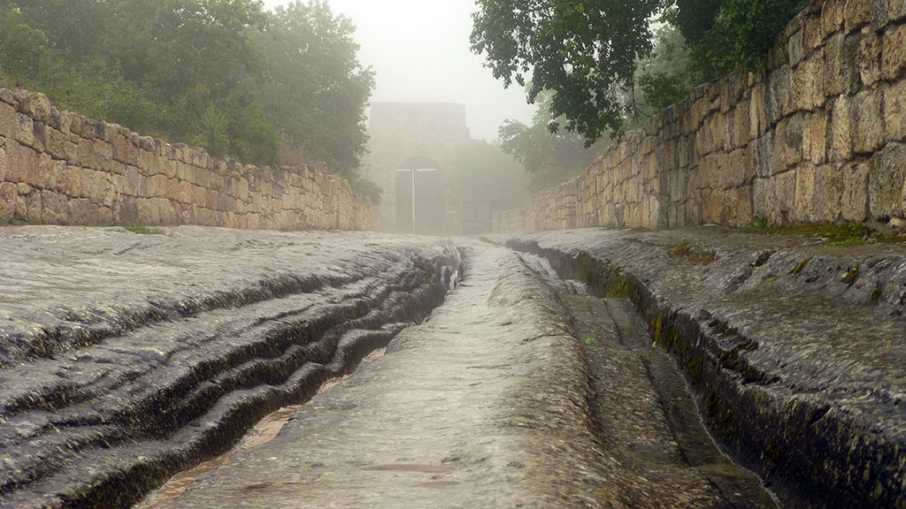 Екатерининские и римские каменные дороги -