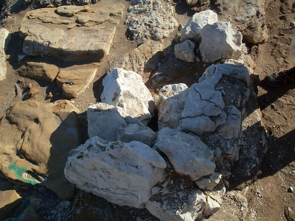 Крепость Саркел под слоями глины -