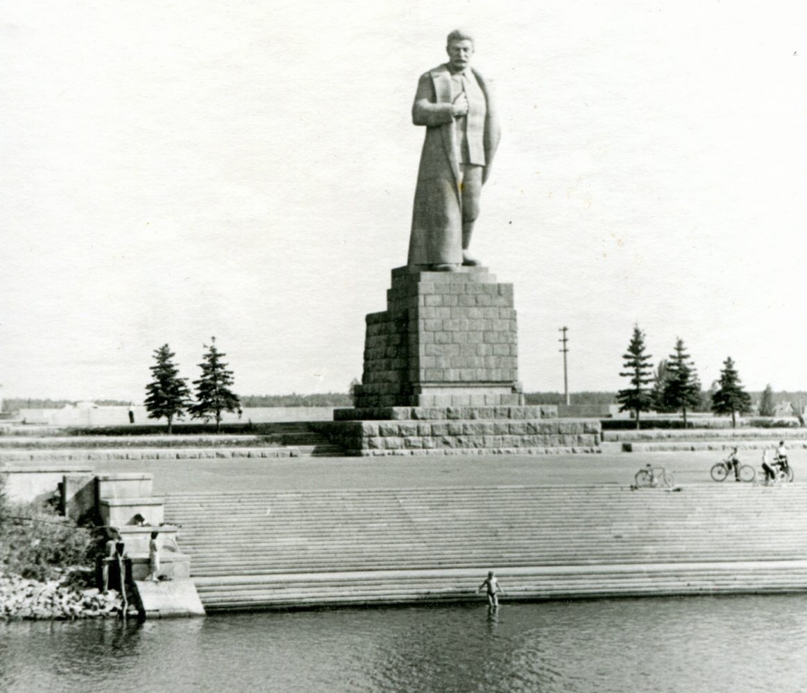 Полмира. Часть 2 - Полмира. Часть 2 -